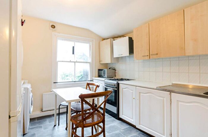 5 Bedroom House To Rent In Hardman Road, Kingston, Kingston Upon Thames, KT2