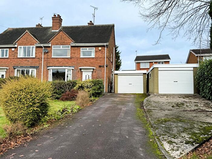 5 Bedroom Semi Detached House For Sale In Ewart Lane, Alfreton, DE55