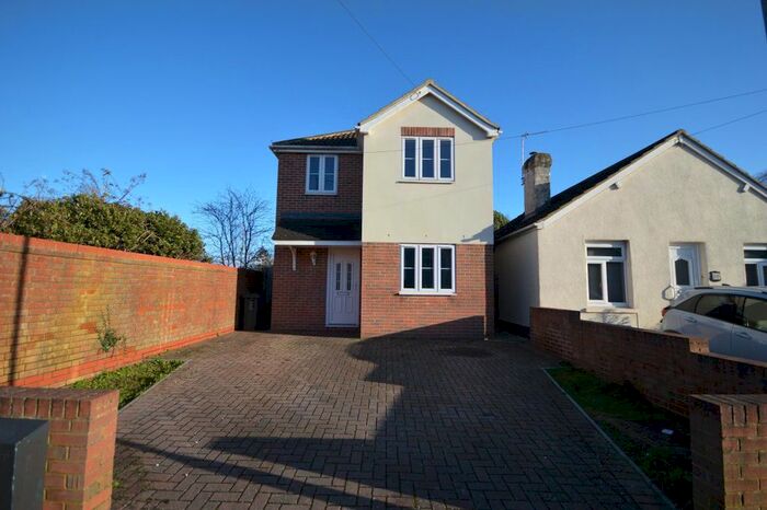 3 Bedroom Detached House To Rent In Broadway, Swindon, SN25