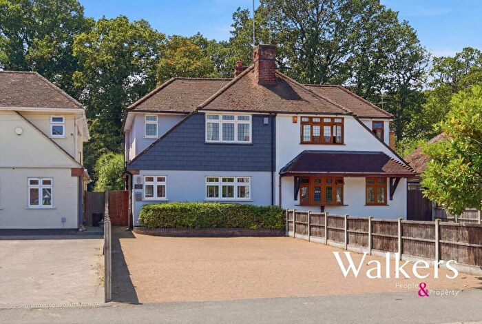 4 Bedroom Semi-Detached House For Sale In Ingrave Road, Brentwood, CM13