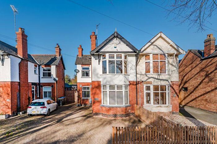 3 Bedroom Semi Detached House For Sale In Coventry Road, Market Harborough, LE16