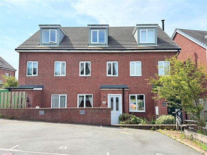 3 Bedroom Terraced House For Sale In Hyns An Vownder, Lane, TR8