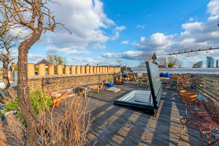 2 Bedroom Maisonette To Rent In Cathcart Road, London, SW10