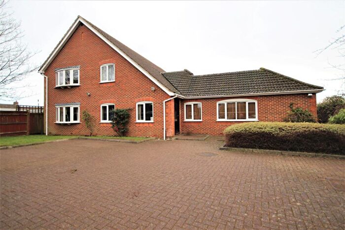 2 Bedroom Apartment For Sale In Longfield Road, Twyford, Reading, Berkshire, RG10