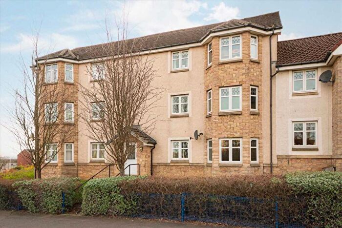 2 Bedroom Apartment For Sale In Peasehill Road, Rosyth, KY11