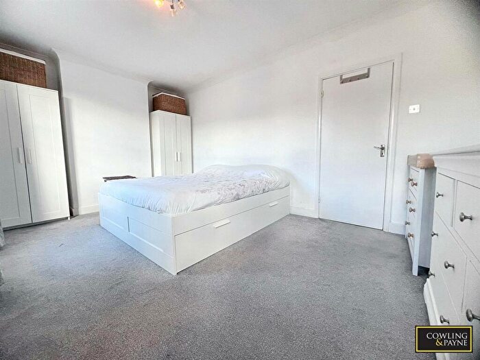 3 Bedroom End Of Terrace House For Sale In Station Avenue, Wickford, SS11