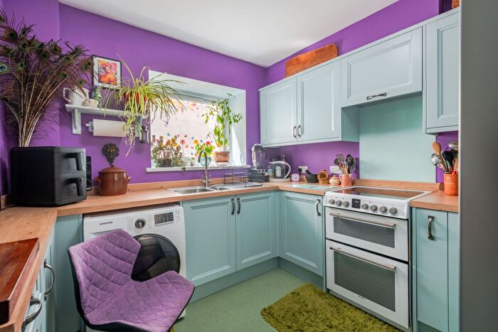 1 Bedroom Flat For Sale In Imperial Court, Lynton, EX35