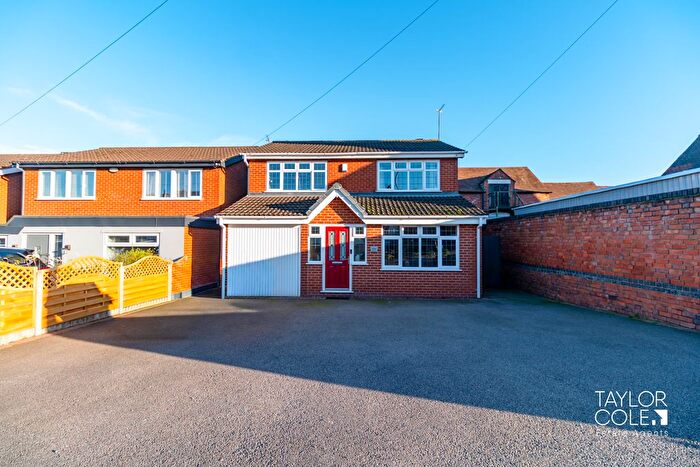 4 Bedroom Detached House For Sale In High Street, Dosthill, Tamworth, B77