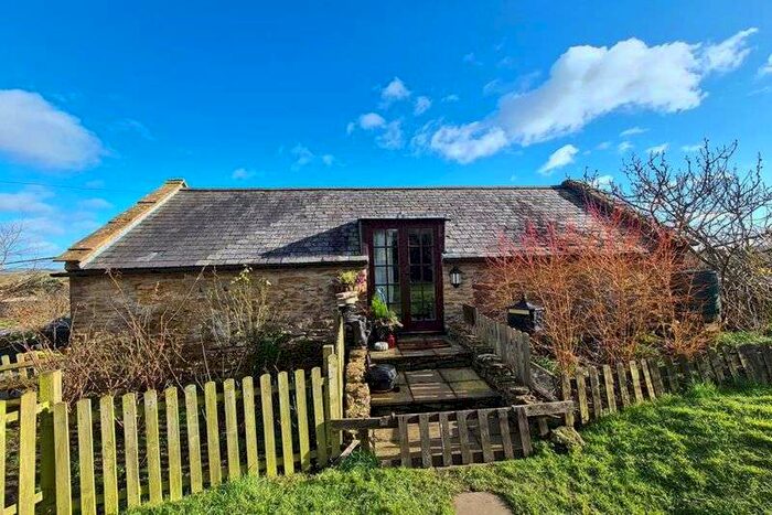 1 Bedroom Property To Rent In Claycastle, Crewkerne, TA18