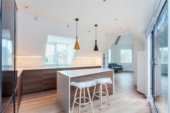 3 Bedroom Penthouse To Rent In Dollis Road, Finchley, London, N3