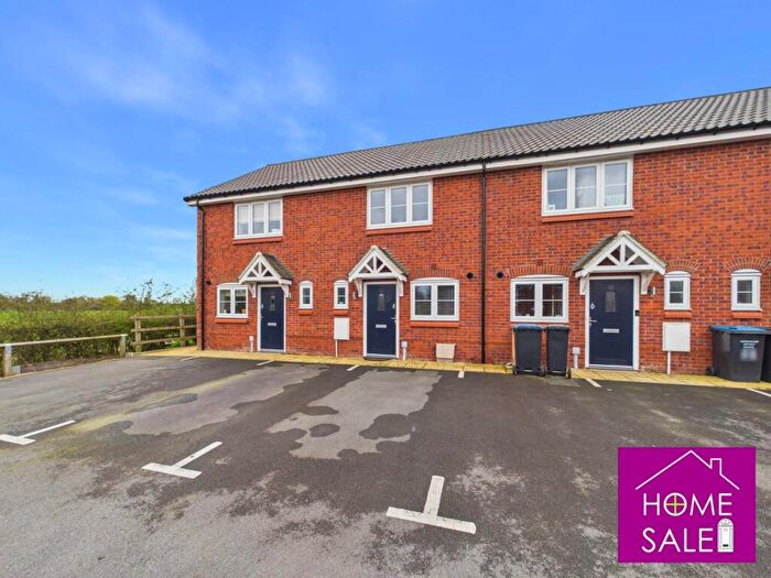 2 Bedroom Terraced House For Sale In Dunmore Road, Market Harborough, LE16