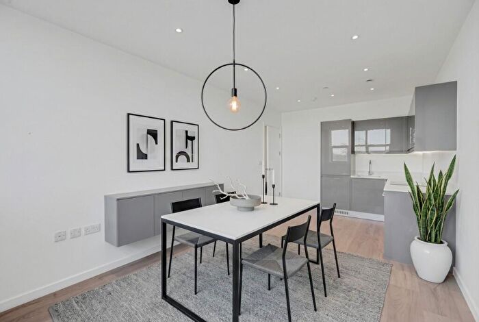 2 Bedroom Flat To Rent In **Limited Offer: Weeks Rent Free - Sunrise Parkway, Milton Keynes, MK14