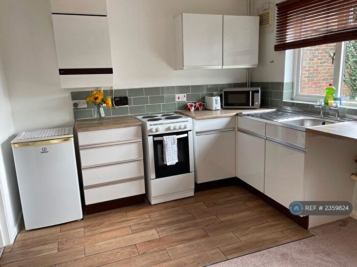 1 Bedroom Flat To Rent In Lamping Rise, Stevenage, SG2