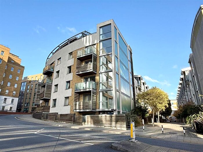 2 Bedroom Flat To Rent In Sharpthorne Court, Cheapside, Brighton, BN1