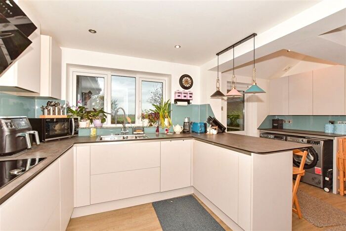 3 Bedroom Link Detached House For Sale In Gloucester Mews, New Romney, Kent, TN28