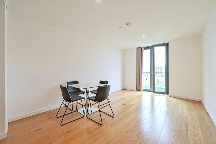 1 Bedroom Flat To Rent In Eastfields Avenue, Wandsworth, London, SW18