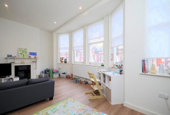 2 Bedroom Flat To Rent In Muswell Hill Broadway, Muswell Hill, N10