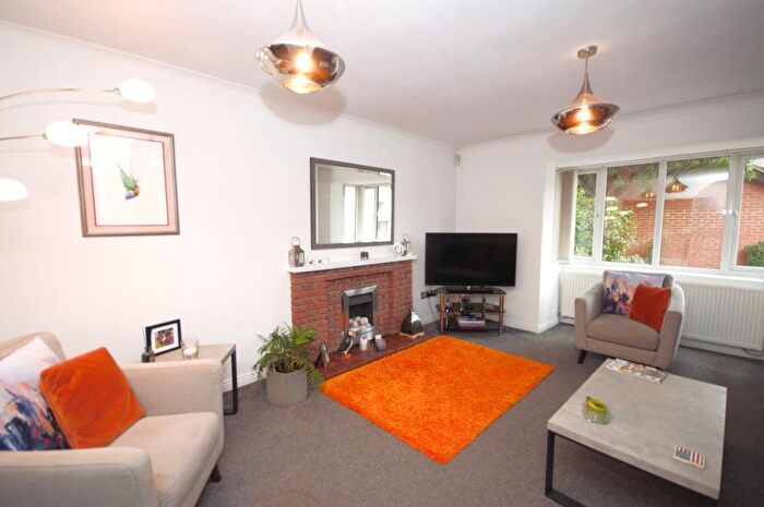 5 Bedroom Detached House For Sale In Laneside Hollow, Northampton, NN4