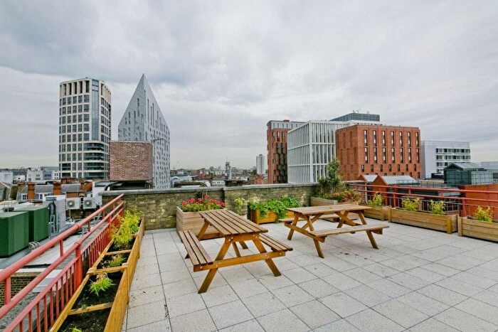 1 Bedroom Duplex To Rent In City Road, Shoreditch, EC1V