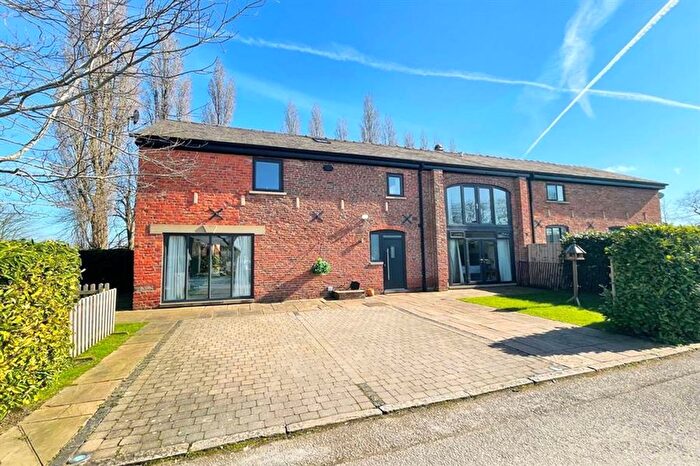 3 Bedroom Barn Conversion For Sale In Old Hall Lane, Over Tabley, WA16
