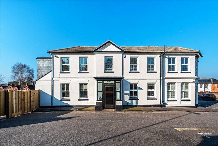 1 Bedroom Flat To Rent In Brookwood, Woking, Surrey, GU24