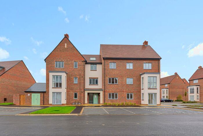 2 Bedroom Apartment To Rent In Weston Turville, Aylesbury, HP22