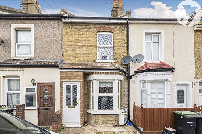2 Bedroom Terraced House For Sale In Stanley Road, Northfleet, Kent, DA11
