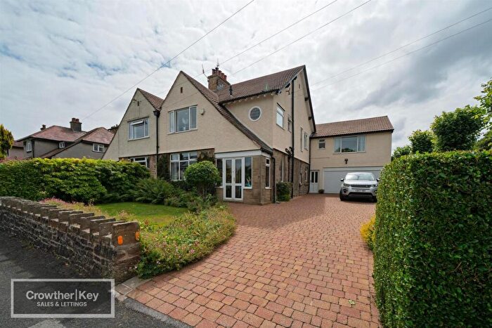 5 Bedroom Semi-Detached House For Sale In Compton Road, Buxton, SK17