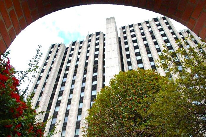 1 Bedroom Apartment To Rent In De Montfort House, Oxford Street, Leicester, Leicestershire, - One Bed Apartments And Studios, LE1