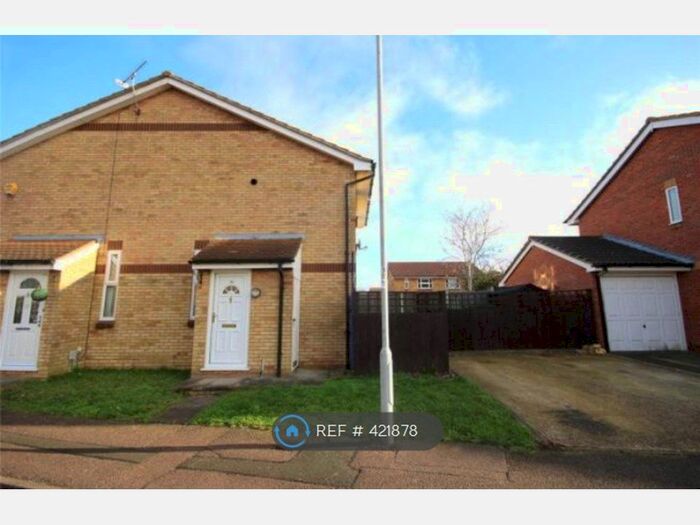 1 Bedroom Semi-Detached House To Rent In Rochford Drive, Luton LU2