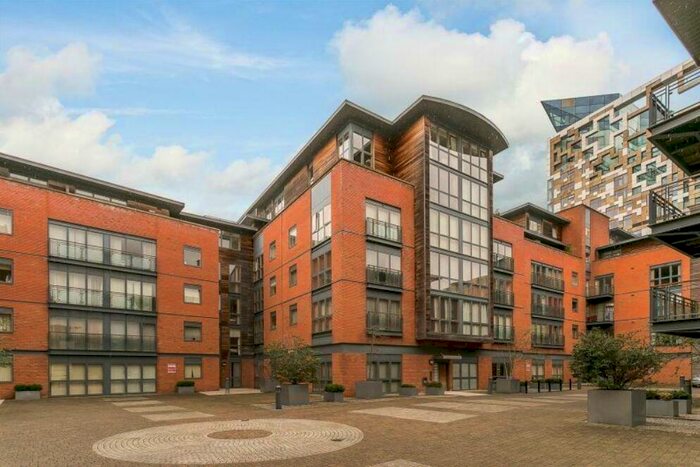 1 Bedroom Flat To Rent In Canal Wharf, Waterfront Walk, Birmingham, B1