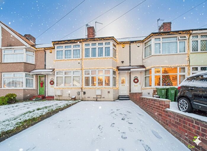 2 Bedroom Terraced House For Sale In Parkside Avenue, Bexleyheath, Kent, DA7