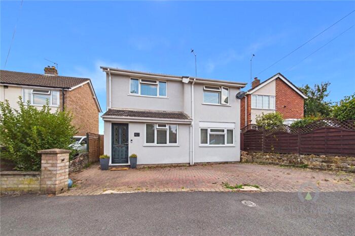 4 Bedroom Detached House For Sale In St. Albans Road, Northampton, Northamptonshire, NN3