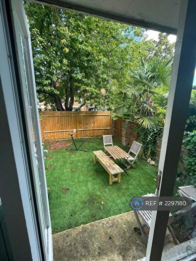 1 Bedroom Flat To Rent In Ridley Road, London, E8