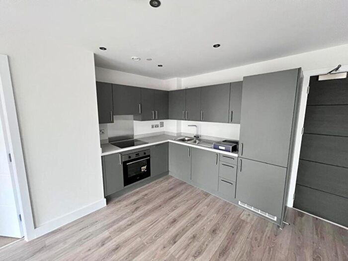 2 Bedroom Apartment To Rent In Boulevard Plaza, Bristol Street, B5