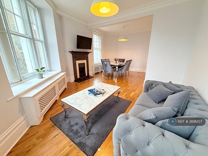 3 Bedroom Flat To Rent In Pond Street, London, NW3