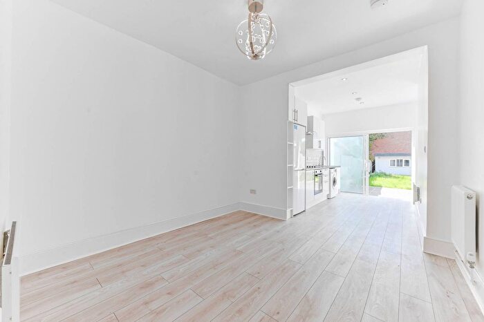 5 Bedroom Terraced House To Rent In Seldon Road, South Croydon, CR2