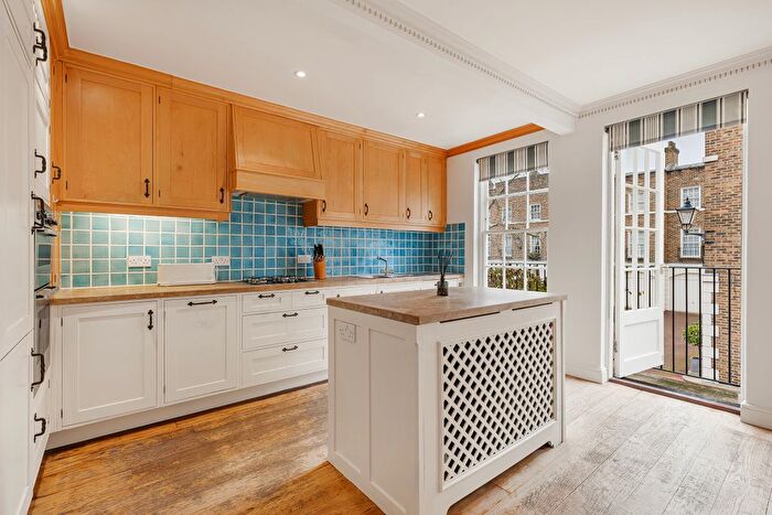4 Bedroom Town House For Sale In Bourne Street, London, SW1W