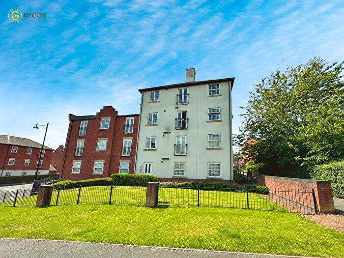 2 Bedroom Flat To Rent In Horseshoe Crescent, Birmingham, West Midlands, B43