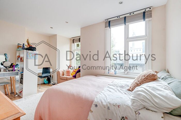 1 Bedroom Flat To Rent In Brondesbury Villas, Queen's Park, London, NW6