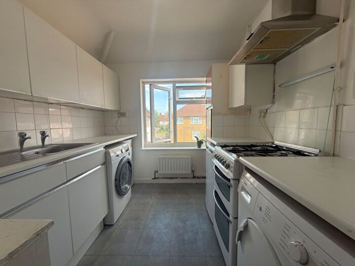 1 Bedroom Flat To Rent In Dagenham, RM8