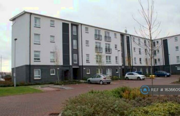 2 Bedroom Flat To Rent In Whimbrel Wynd, Braehead, PA4