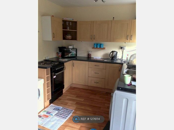 3 Bedroom Semi-Detached House To Rent In Deepdale Drive, Swinton, Manchester M27