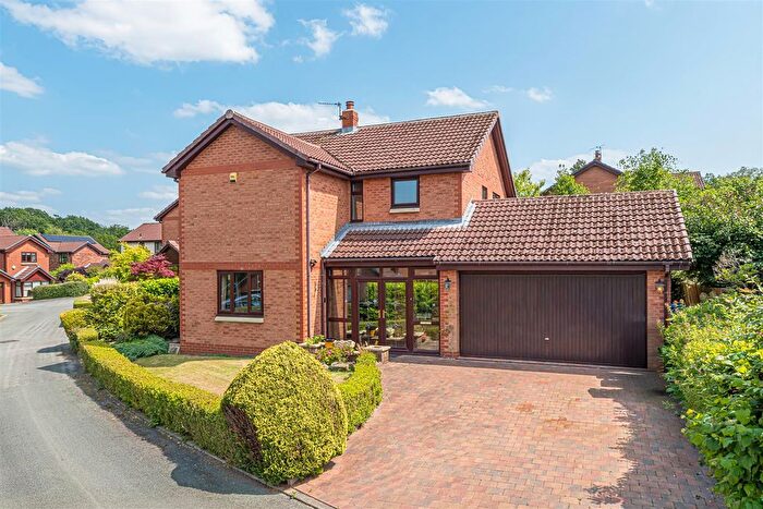 4 Bedroom Detached House For Sale In Weybridge Close, Appleton, Warrington, WA4