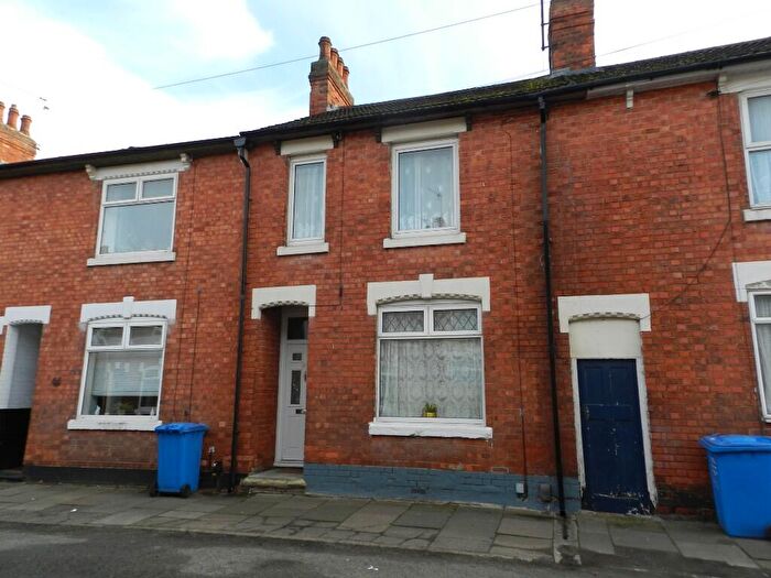 3 Bedroom Terraced House To Rent In Regent Street, Kettering, Northamptonshire, NN16