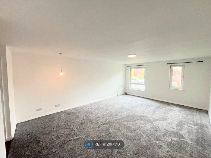 2 Bedroom Maisonette To Rent In Peel Close, Heslington, York, YO10