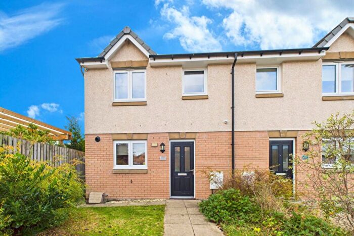 3 Bedroom Semi-Detached House For Sale In Buttercup Crescent, Newton Farm, G72