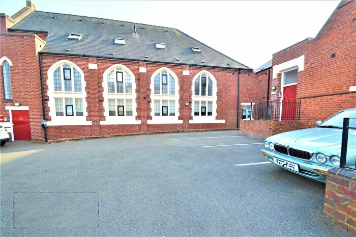 2 Bedroom Flat To Rent In Noahs Ark Apartments, Cradley Road, Dudley, West Midlands, DY2