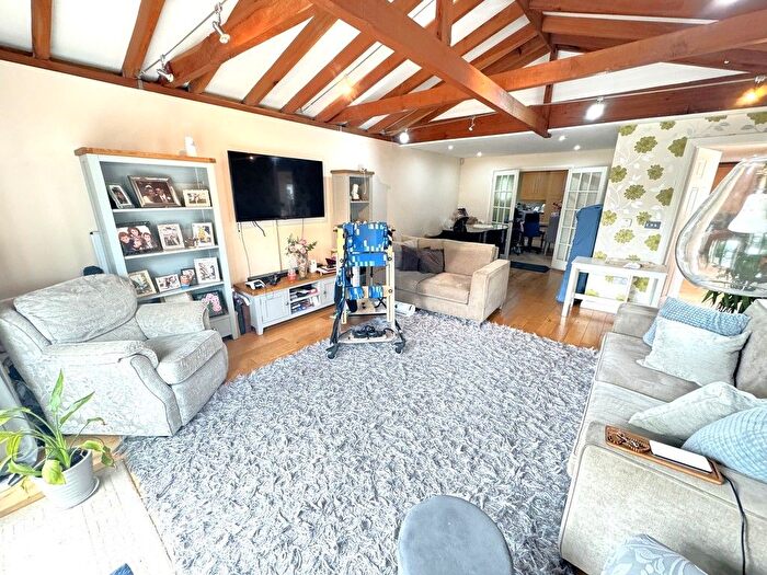 4 Bedroom Detached House For Sale In Ashgrove Road, Ashford, TW15