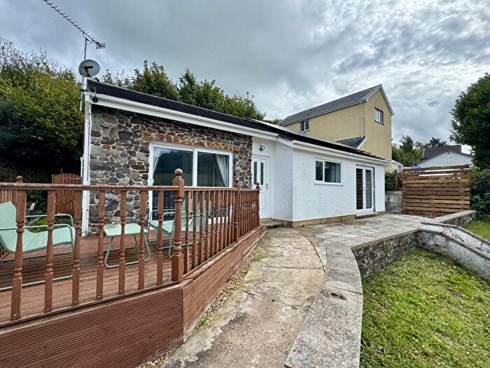3 Bedroom Bungalow To Rent In Llanddowror, SA33